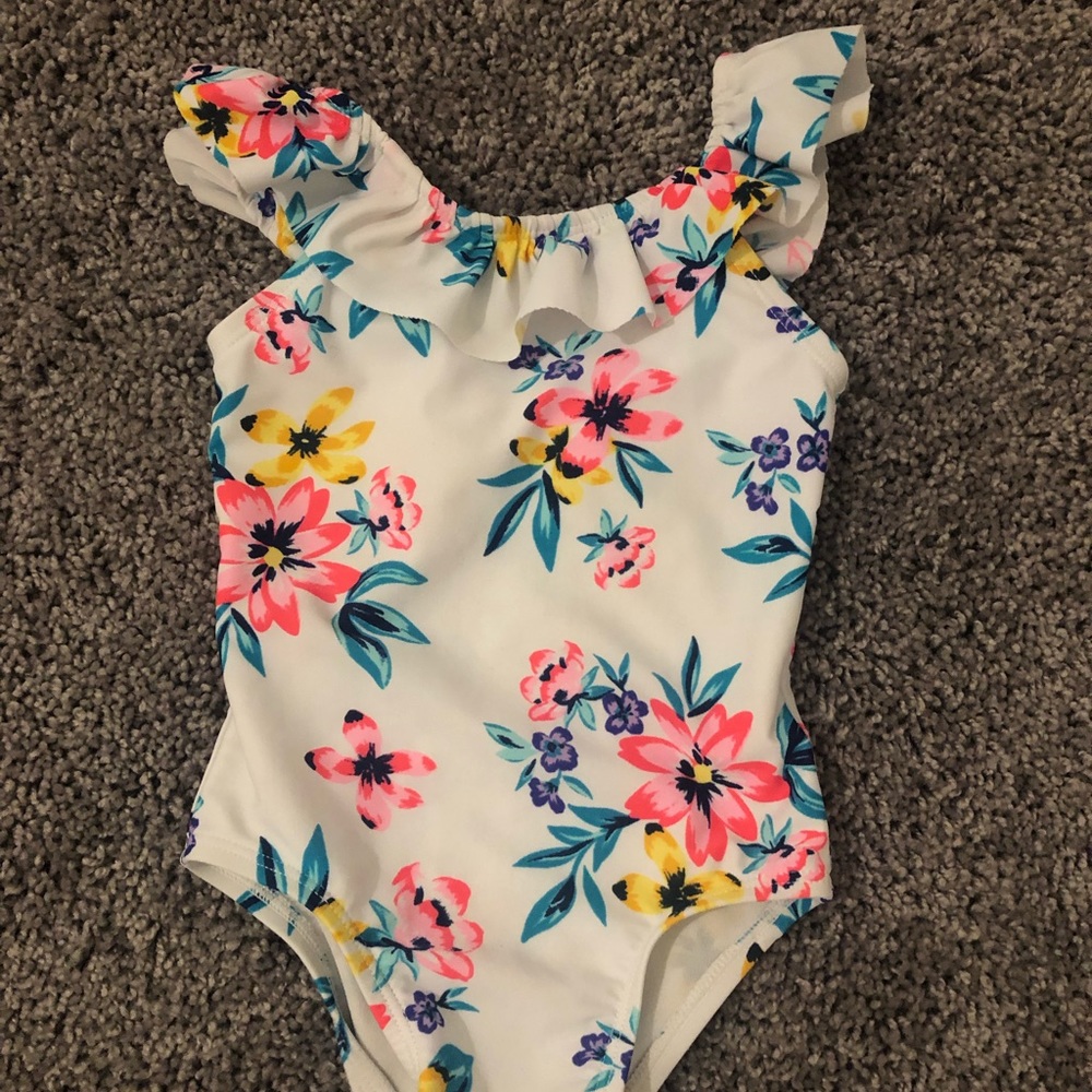 Old Navy one piece bathing suit